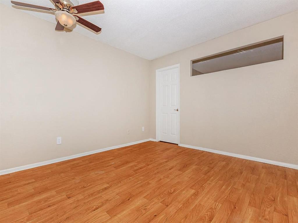 Carlyle Court Apartments