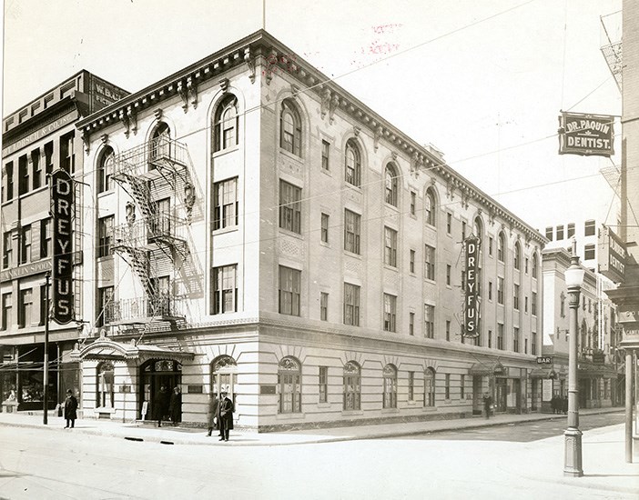 Dreyfus Hotel, Washington Street