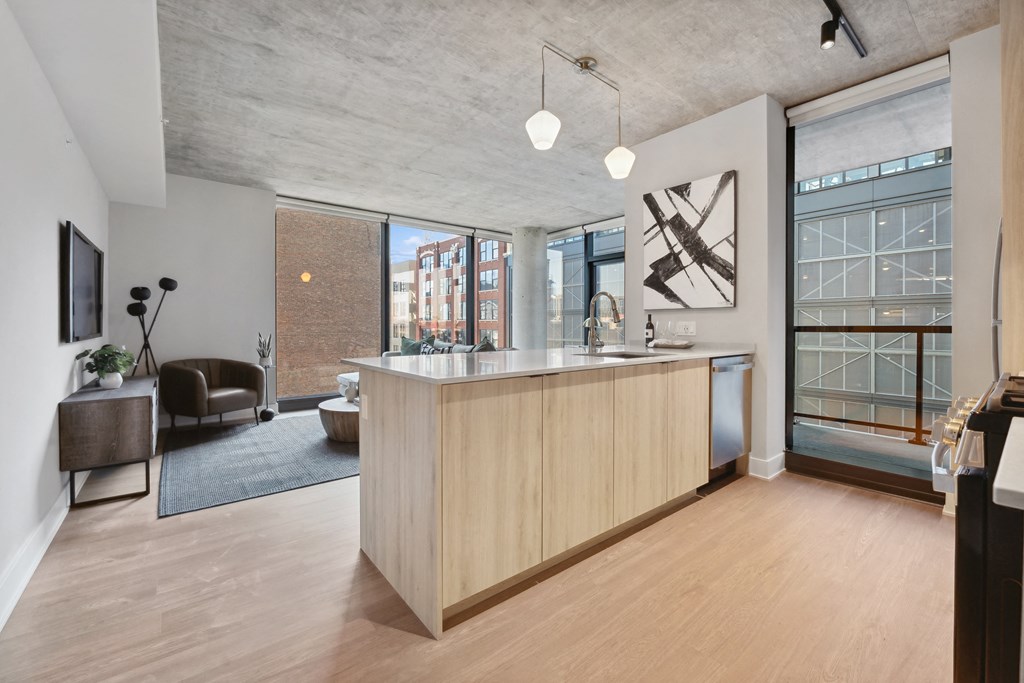 Sage West Loop | 1 bedroom and 2 bedroom Units with high end finishes and expansive layouts