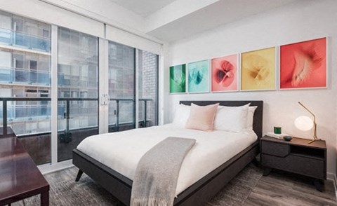 Spacious bedroom in rental apartment downtown toronto