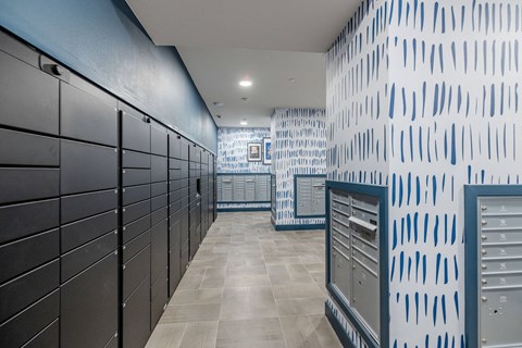 24/7 Luxer Package Lockers