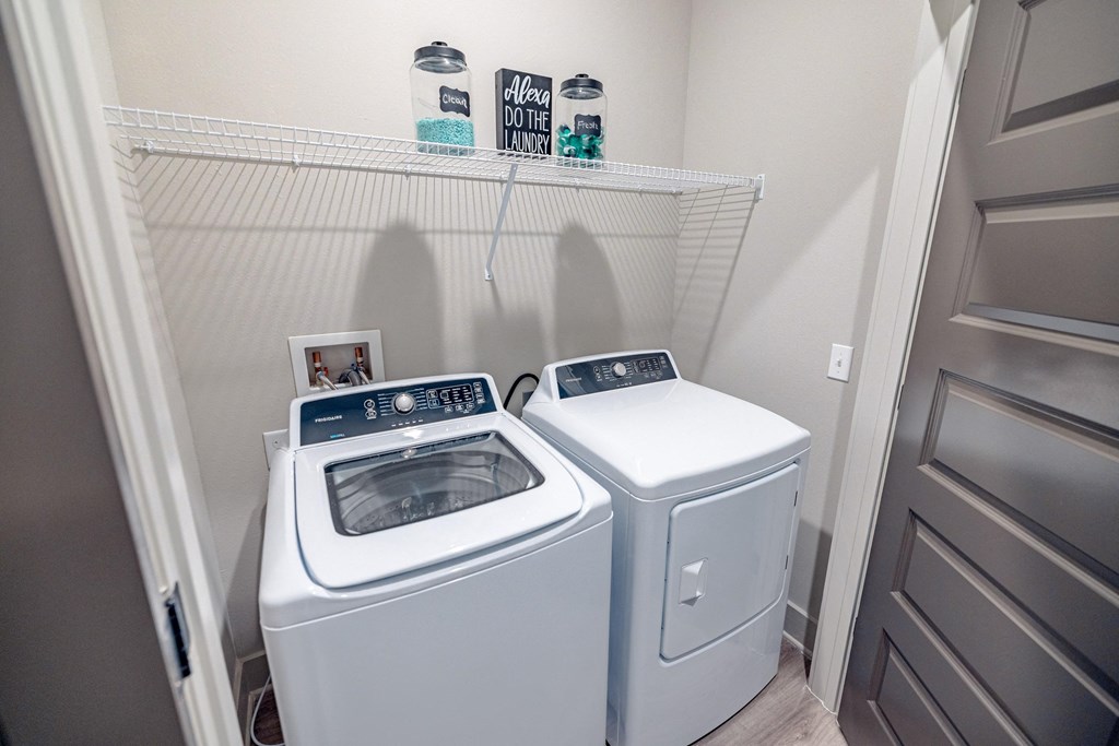 washer and dryer in the laundry room of a manufactured home