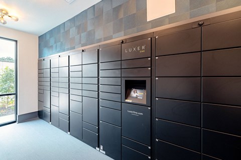 24/7 Luxer Package Lockers