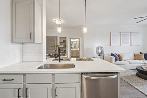 Kitchen & Dining Area