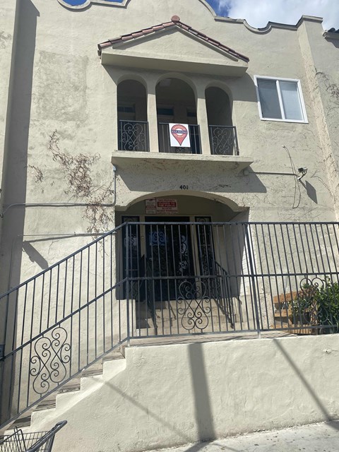 A building with a sign that says "401" on it.