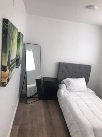 9515 S. Compton Ave 1 Bed Apartment for Rent - Photo Gallery 5
