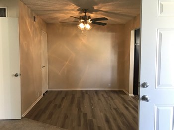 1840 S. Nelson Street Studio-2 Beds Apartment for Rent - Photo Gallery 5
