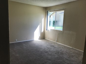 1840 S. Nelson Street Studio-2 Beds Apartment for Rent - Photo Gallery 4