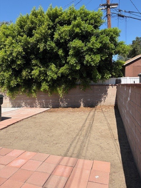 9286 Klinedale Ave 3 Beds Apartment for Rent