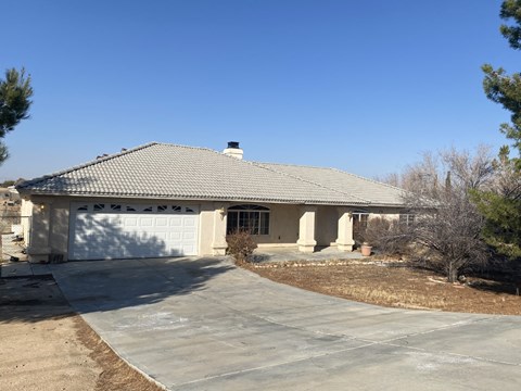 18616 Verano Street 4 Beds Apartment for Rent