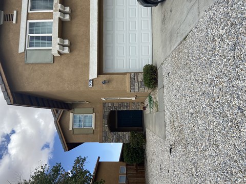 14372 Moon Valley St 4 Beds Apartment for Rent