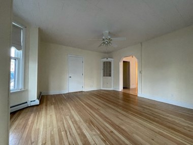 146 Congress St 3 Beds Apartment for Rent