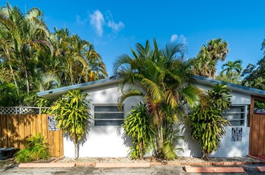 713-717-721 SW 13 Ave 1-3 Beds Apartment for Rent