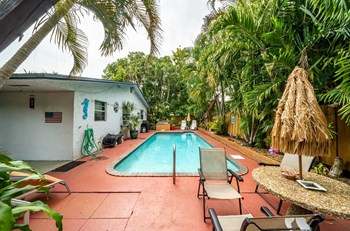713-717-721 SW 13 Ave 1-3 Beds Apartment for Rent - Photo Gallery 3
