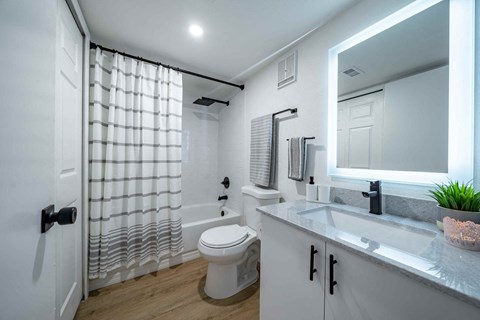 Northlake Apartments