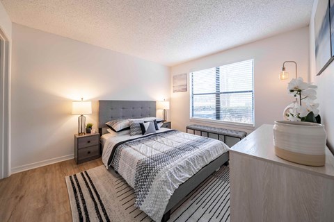 Northlake Apartments