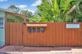 713-717-721 SW 13 Ave 1-3 Beds Apartment for Rent - Photo Gallery 2