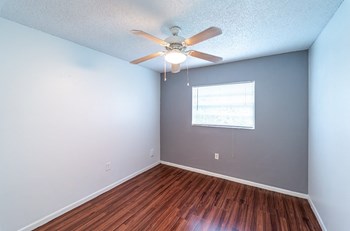 713-717-721 SW 13 Ave 1-3 Beds Apartment for Rent - Photo Gallery 24