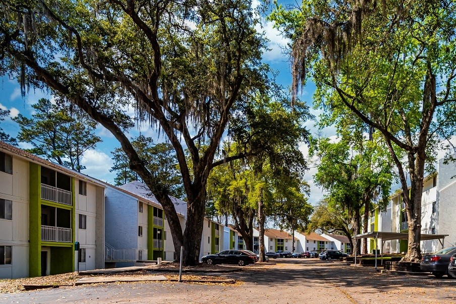 Exterior at Red Bay Apartment Complex, Jacksonville, FL
