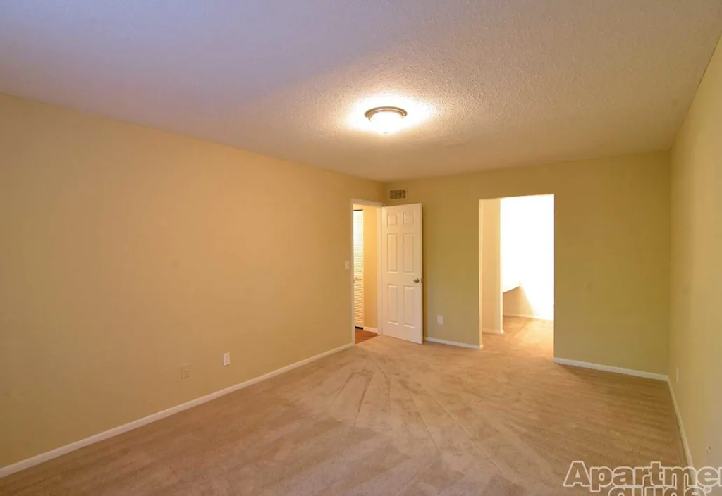 Dining room- Red Bay