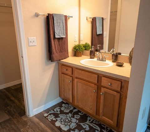 Northlake Apartments