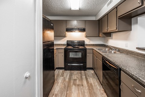 Northlake Apartments