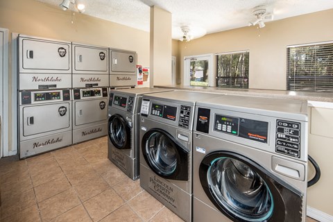 Northlake Apartments