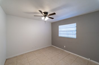 713-717-721 SW 13 Ave 1-3 Beds Apartment for Rent - Photo Gallery 45