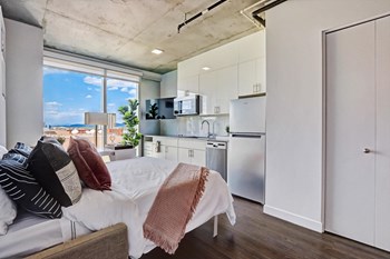Furnished Studio. queen size bed electronic Murphy bed to Transform Your Space without having to move furniture! Furnished Studio. queen size bed electronic Murphy bed to Transform Your Space without having to move furniture! - Photo Gallery 6