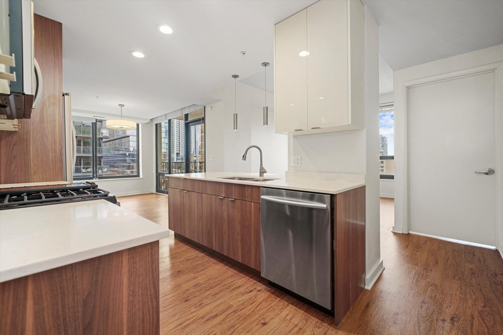 The Hensley Apartments, 707 N. Wells St., Chicago, IL RentCafe