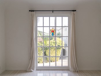 Oversized, Beautiful Windows Oversized, Beautiful Windows - Photo Gallery 6