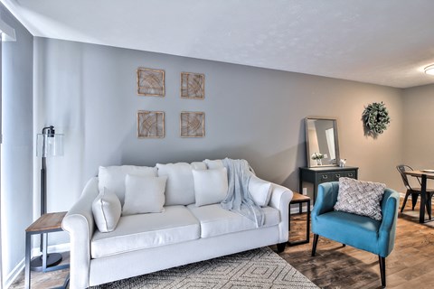 1 bed, 1 bath living space