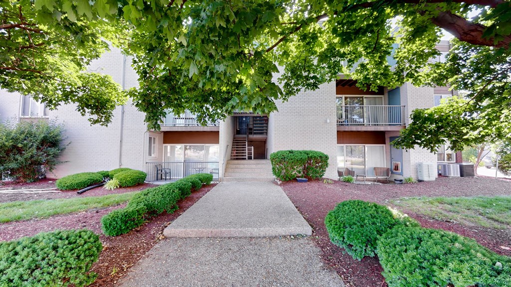 Halsey Flats - Exterior