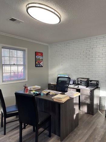 Leasing Office - Interior - Photo Gallery 13