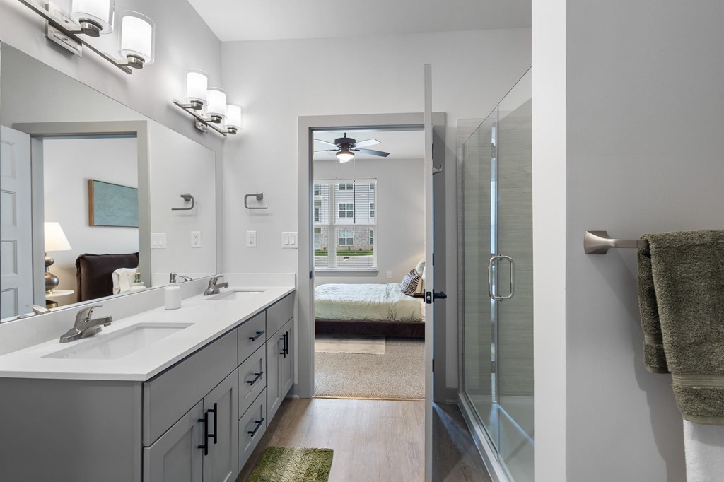 Bathroom at The Warren Apartments, Jeffersonville