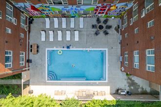 Lofts Ormsby - Pool