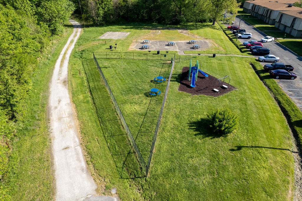 Bridgepoint Crossing - Dog Park & Playground