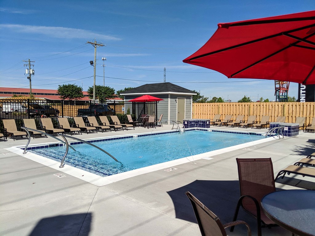 Clarksville Lofts - Exterior Pool