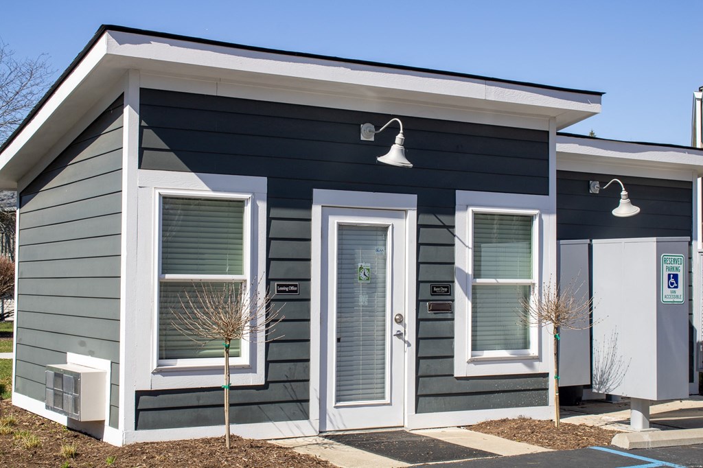 The Pops - Leasing Office