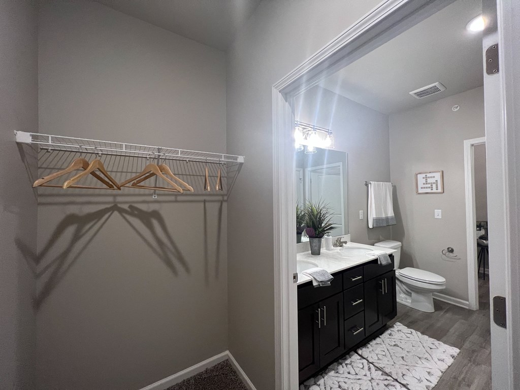 Closet at Lakeside Gardens, Jeffersonville, 47130