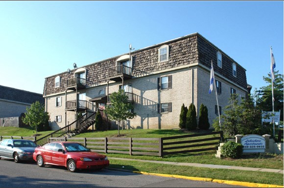 Overlook At Henry Clay Apartments 100 Lakeshore Dr Lexington Ky Rentcafe