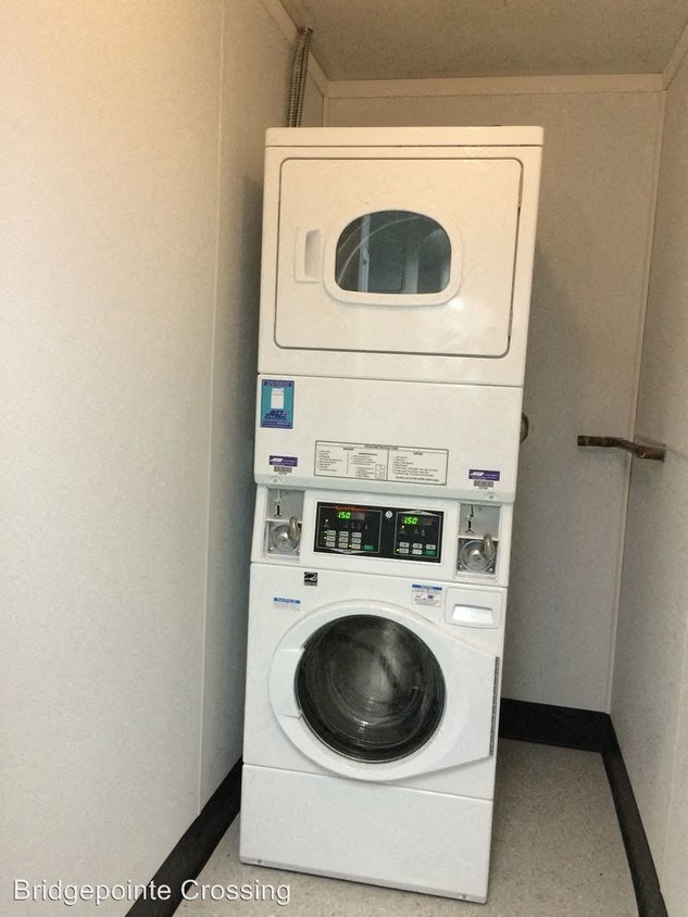 Bridgepointe Gardens Washer and Dryer