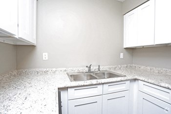 Caballo Crossing - Interior Kitchen - Photo Gallery 6