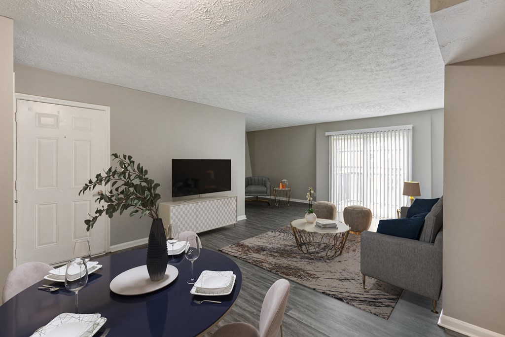 Thorughbred Crossing - Living Room