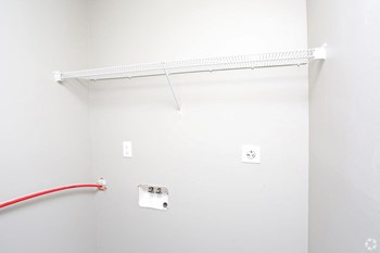 7103 Yorktown Road 1-2 Beds Apartment for Rent - Photo Gallery 2