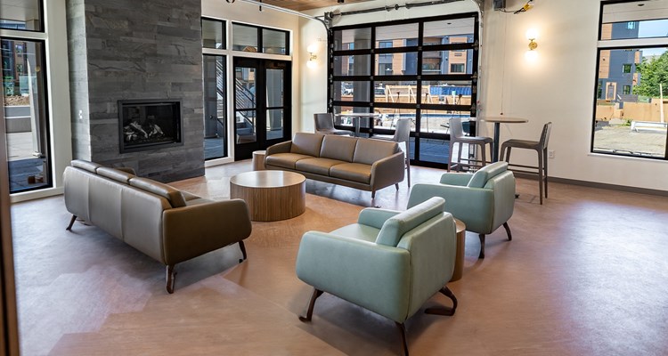 The Ponds On Alexander is a similar property to French Quarter Apartments located in Eugene