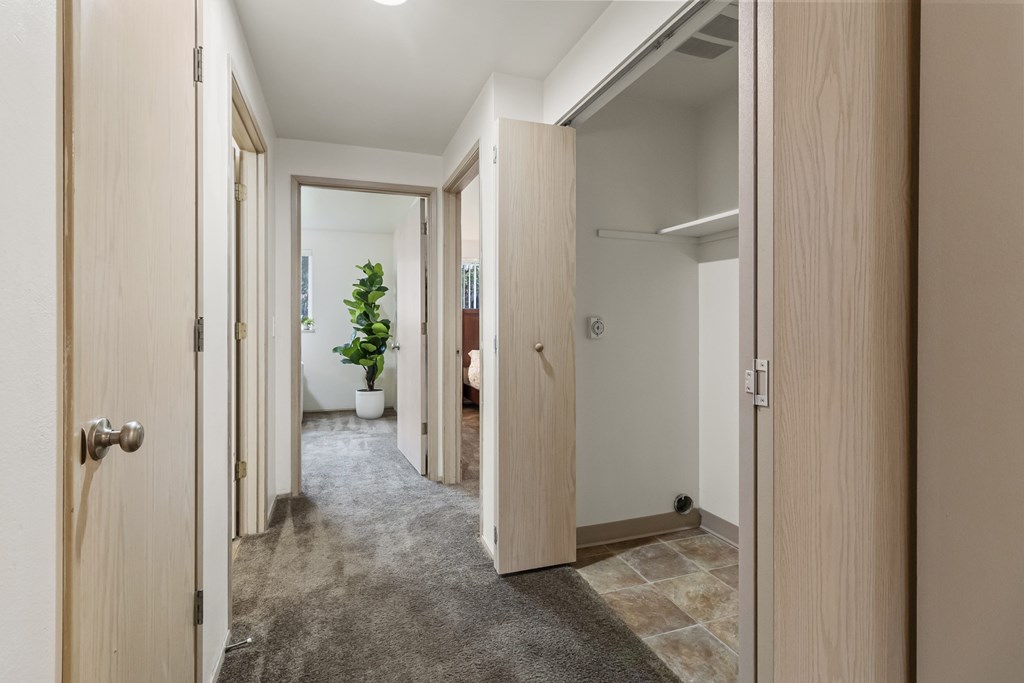 Washer and Dryer Hookups