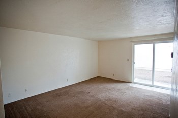 living room - Photo Gallery 9