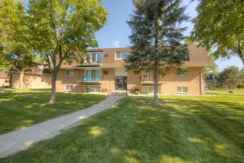 Clairemont Village Apt Bldg Exterior