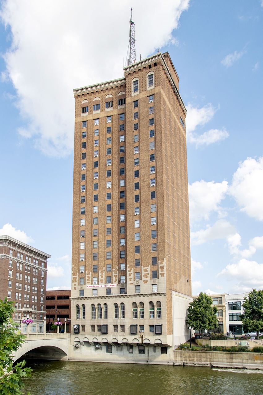 Historic Stolp Island Apartments